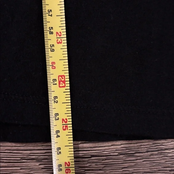 GUESS Men's Black T-Shirt - Picture 8 of 8